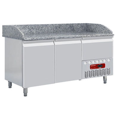Kølet bord 2 døre 600x400, 1 neutral skuffe (4x bakker 600x400)